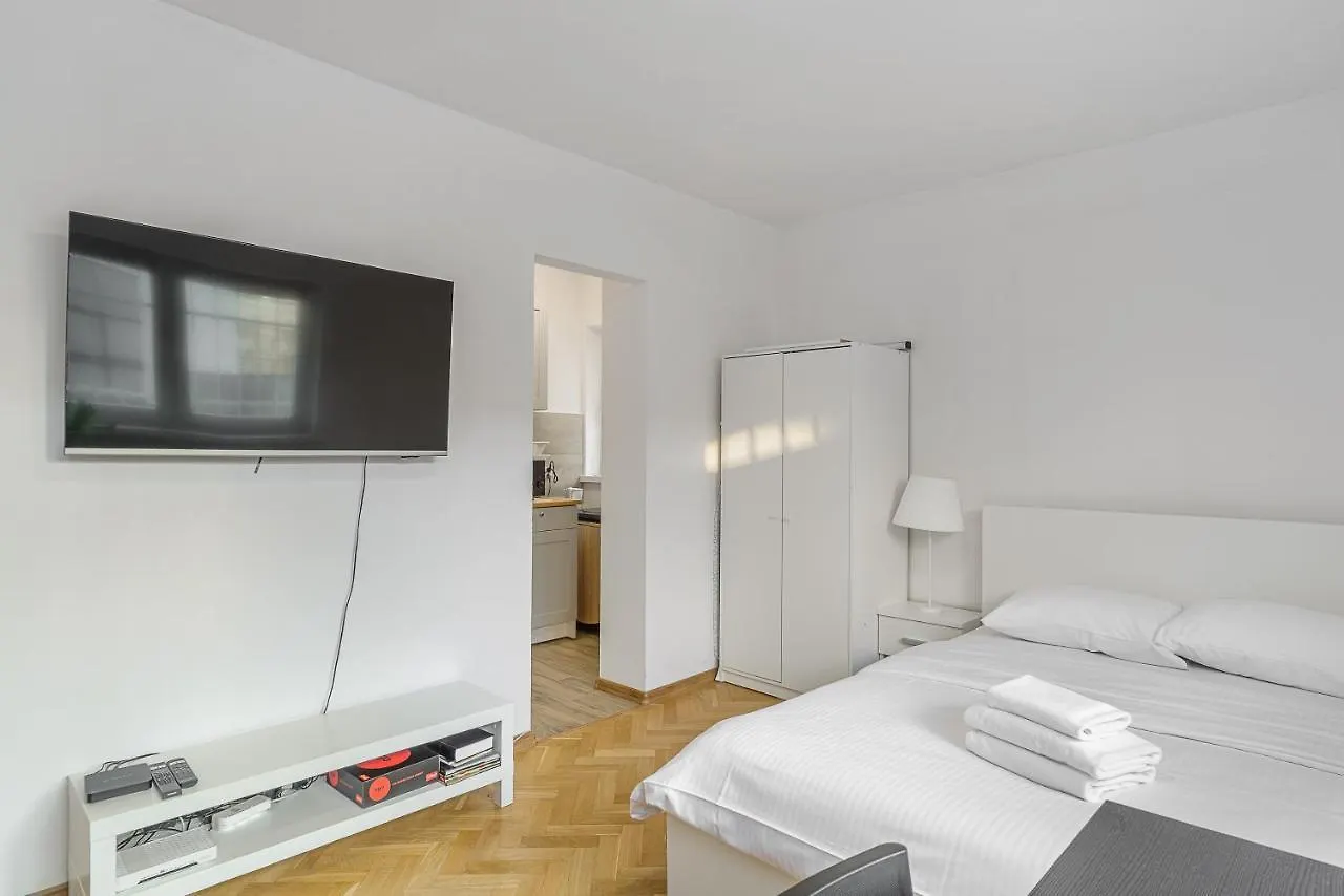 Shortstaypoland Tamka Warsaw 0*,  Poland